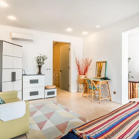 Dacha Affittacamere 4*